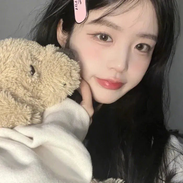 关于莉莉周的一切